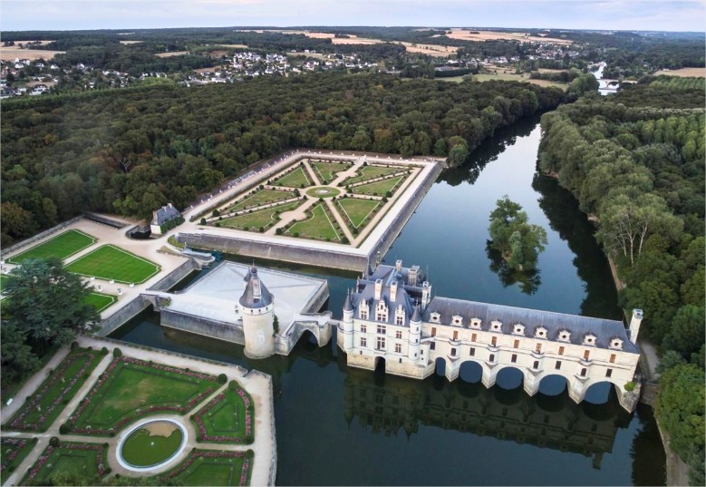 Programme de restauration et entretien de l'ensemble du domaine.

Maitre d'ouvrage : CH&Acirc;TEAU DE CHENONCEAUX

Architecte :&nbsp;ATELIER [......]