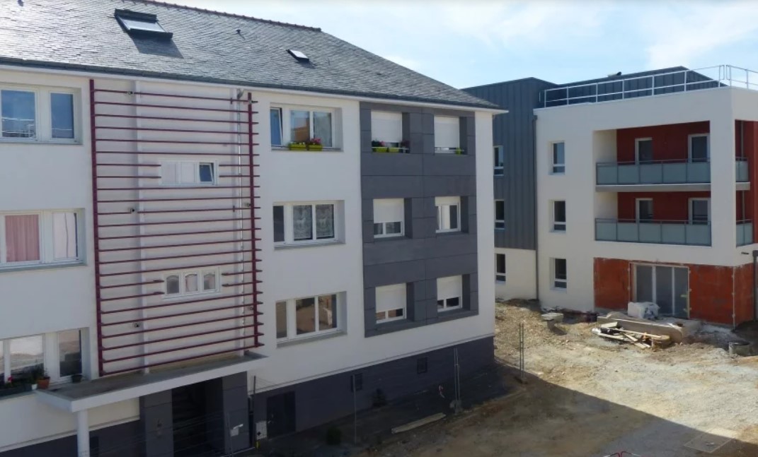 Construction de 4 b&acirc;timents collectifs (compos&eacute; chacun de 7 logements T2 et 2 logements T3) et 2 b&acirc;timents interm&eacute;diaires (compos&eacute; [......]