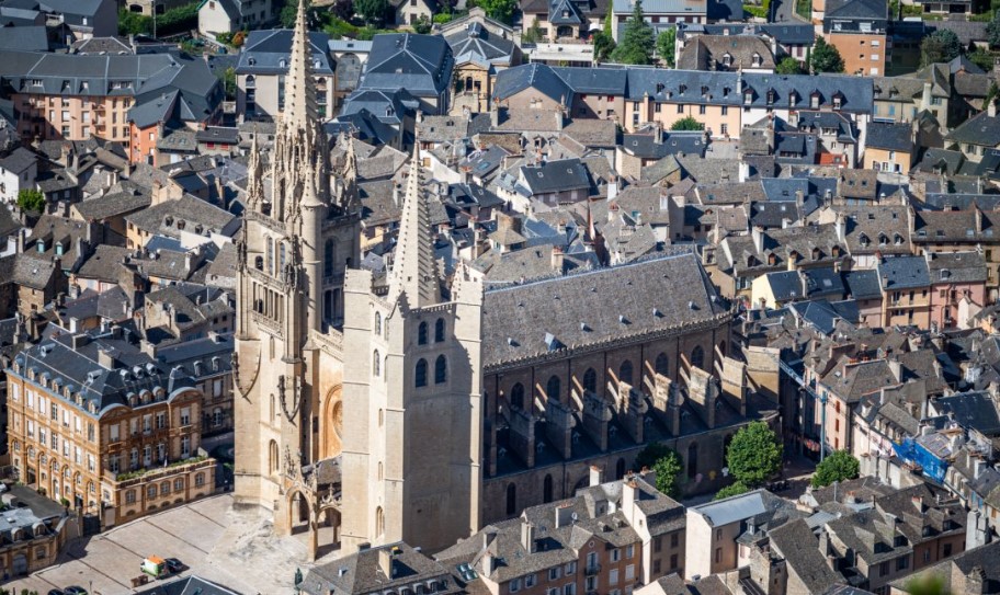 Mise en s&eacute;curit&eacute; de la cath&eacute;drale Notre Dame et Saint Privat - Mende (48)

Ma&icirc;tre d'ouvrage&nbsp;: &nbsp;Direction&nbsp;r&eacute;gionale [......]